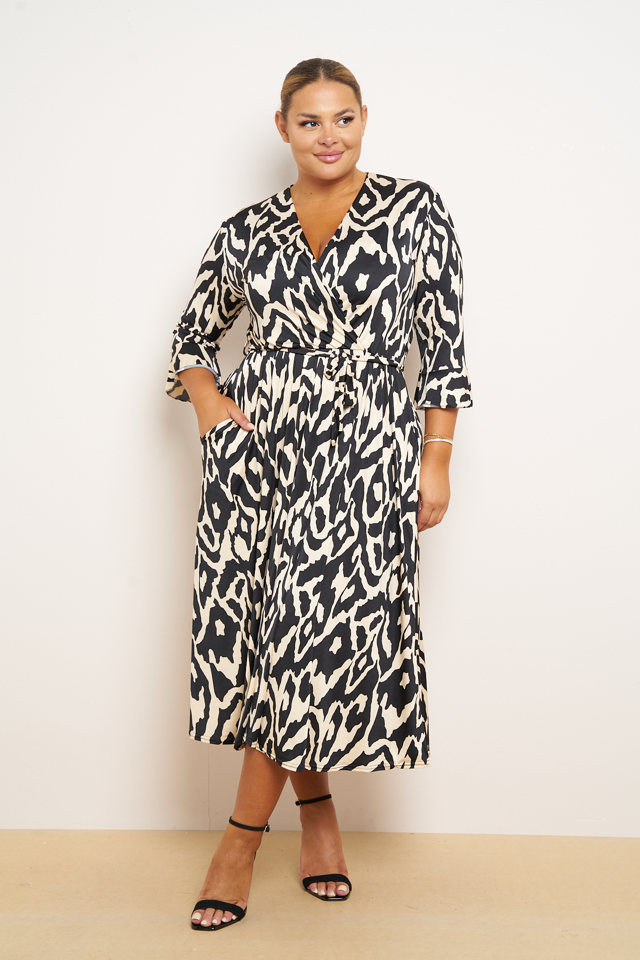 Plus Size Round Neck Striped Tie Waist Dress