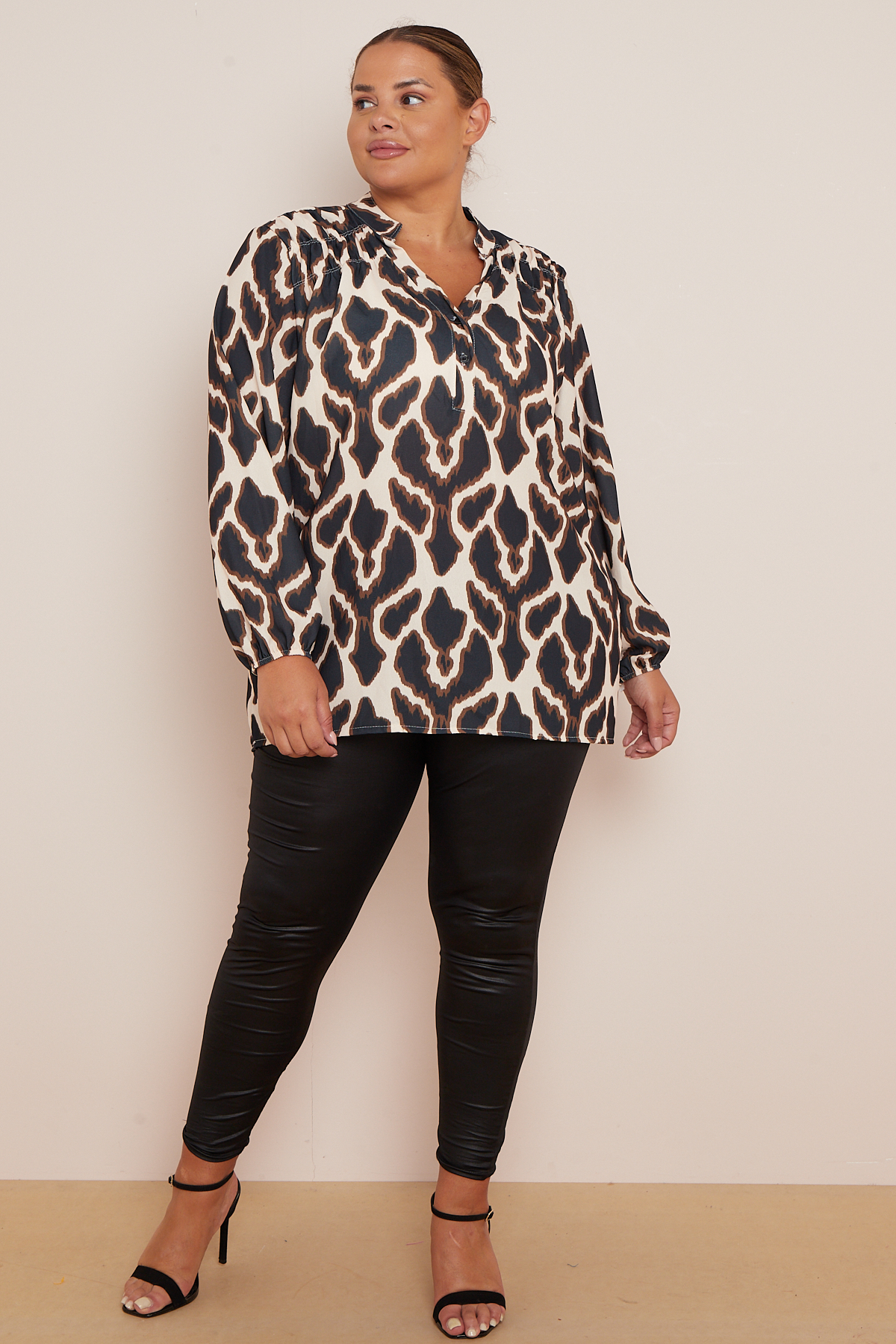 Plus Black Damask Print Top main image 0